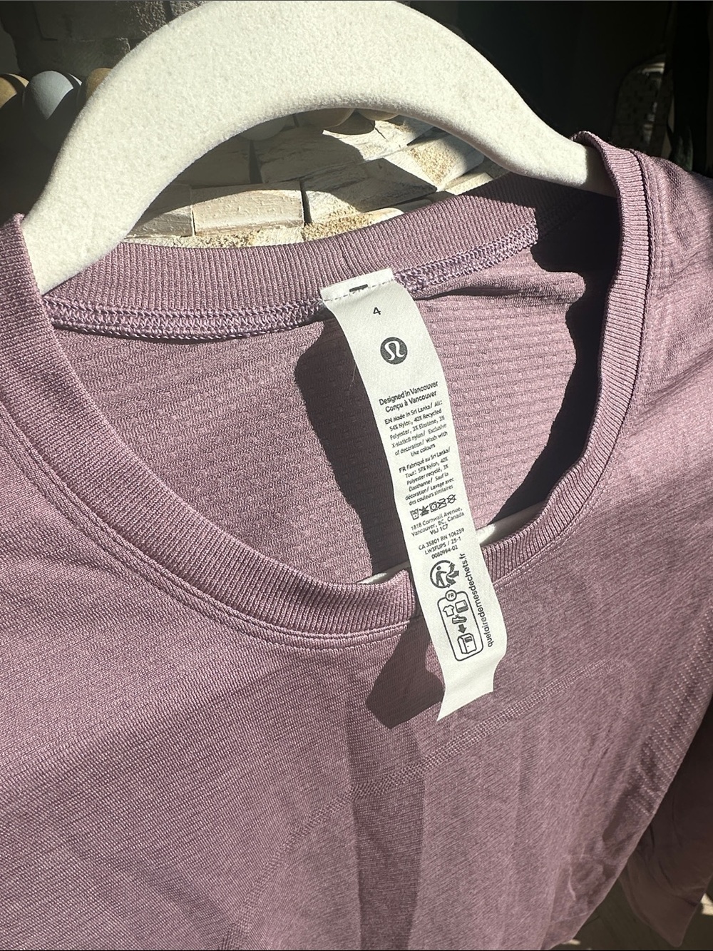 Lululemon Women’s Long Sleeve Crewneck Top in Mauve - Picture 2 of 4
